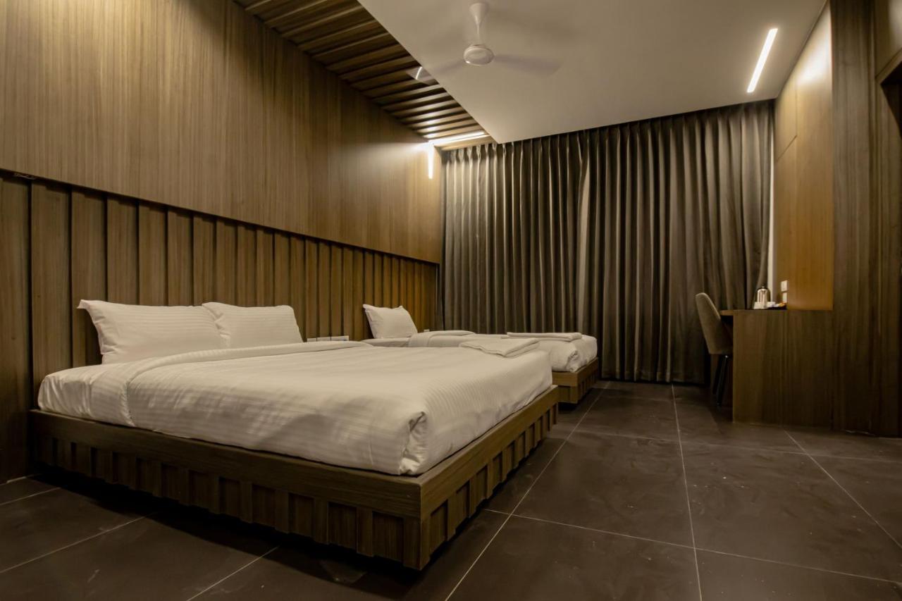 Rathna Residency - Near Us Consulate Hotell Chennai Exteriör bild