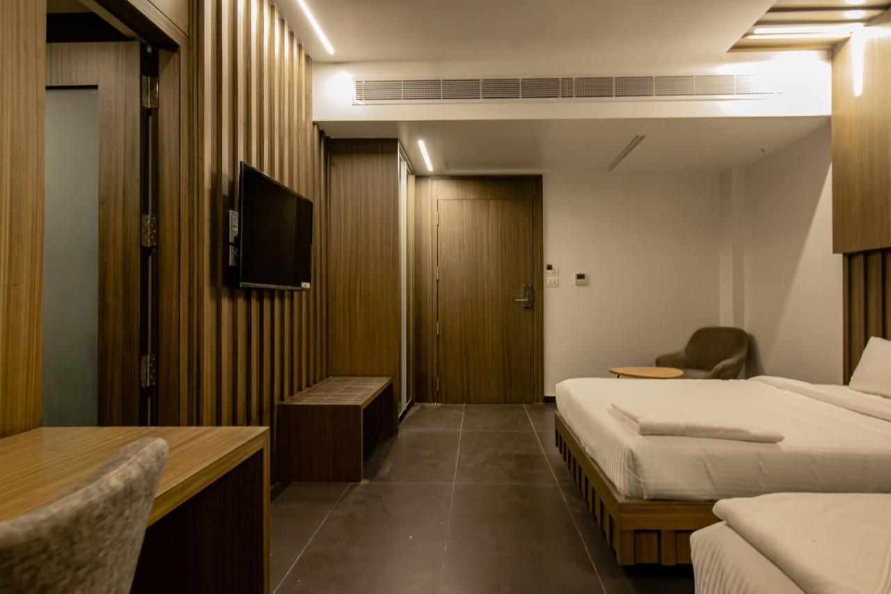 Rathna Residency - Near Us Consulate Hotell Chennai Exteriör bild