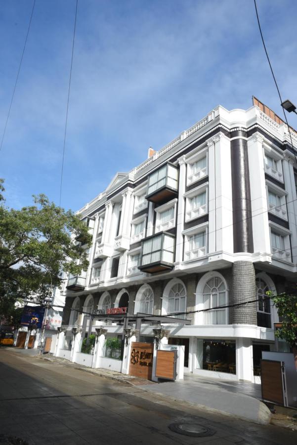 Rathna Residency - Near Us Consulate Hotell Chennai Exteriör bild