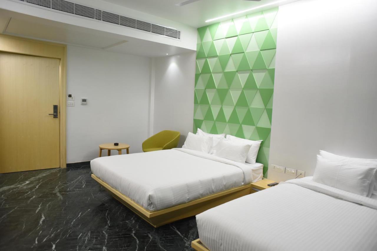 Rathna Residency - Near Us Consulate Hotell Chennai Exteriör bild